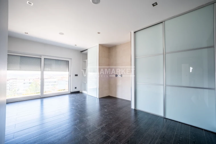 Apartamento T3 para Venda em Leiria, Pousos, Barreira e Cortes Foto 14