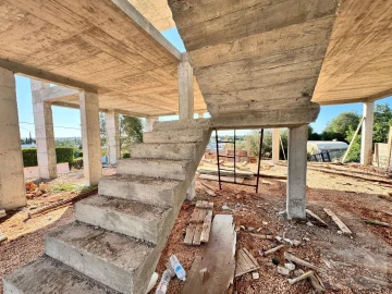 Moradia T4 para Venda em Mexilhoeira Grande