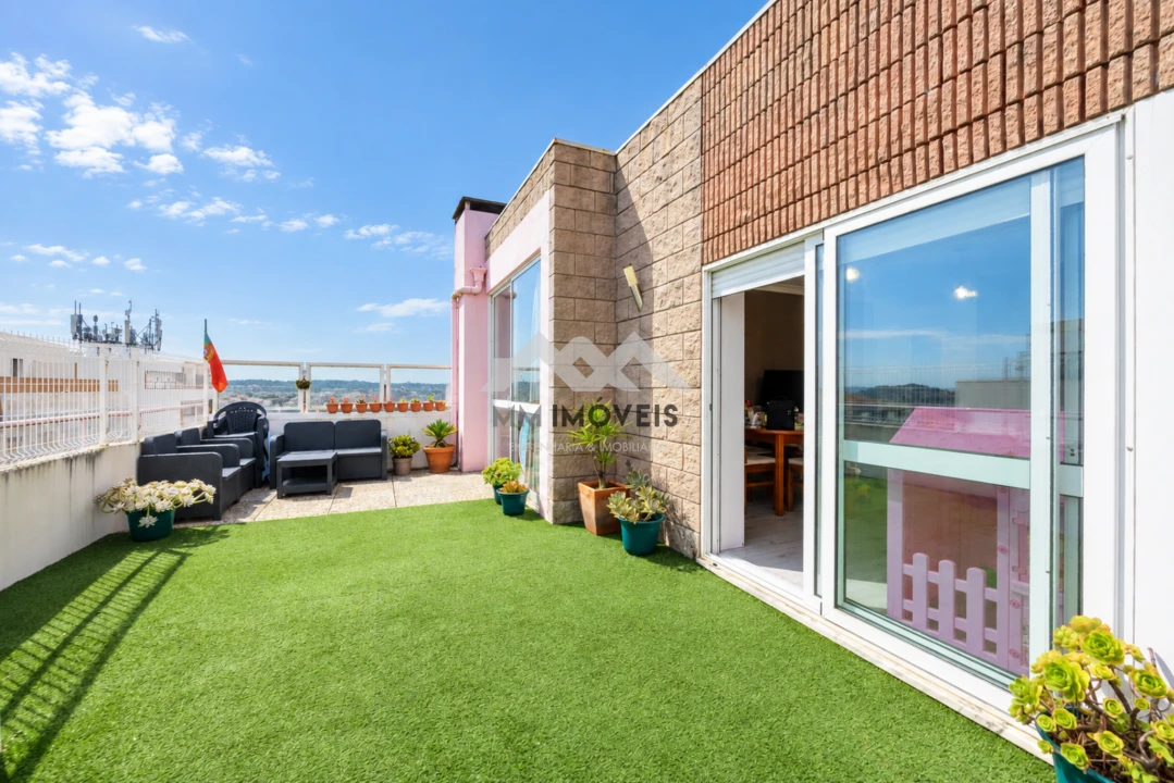 Apartamento T2 para Venda em Rio Tinto Foto 34