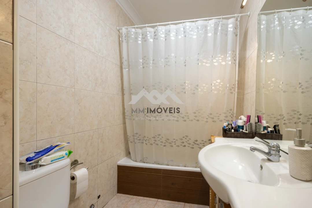 Apartamento T2 para Venda em Rio Tinto Foto 21