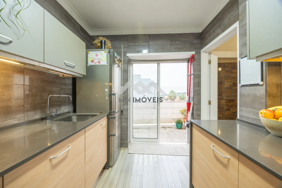 Apartamento T2 para Venda em Rio Tinto Foto 4