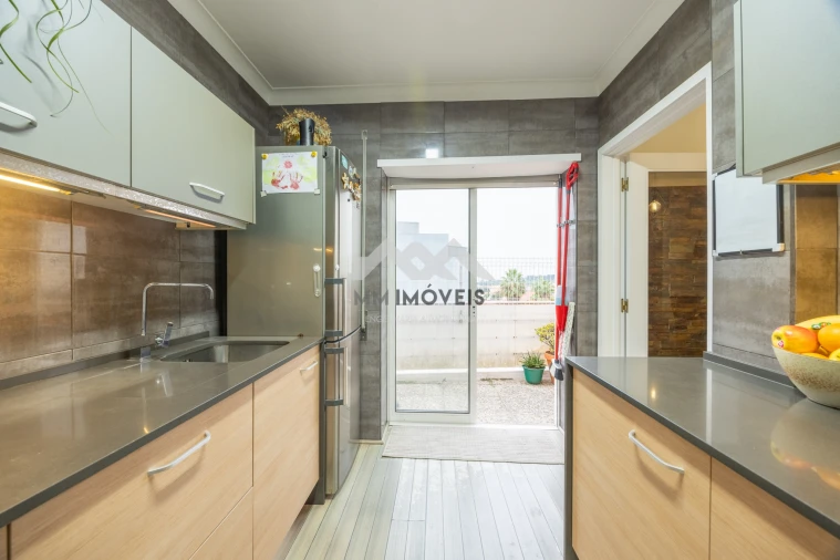 Apartamento T2 para Venda em Rio Tinto Foto 13