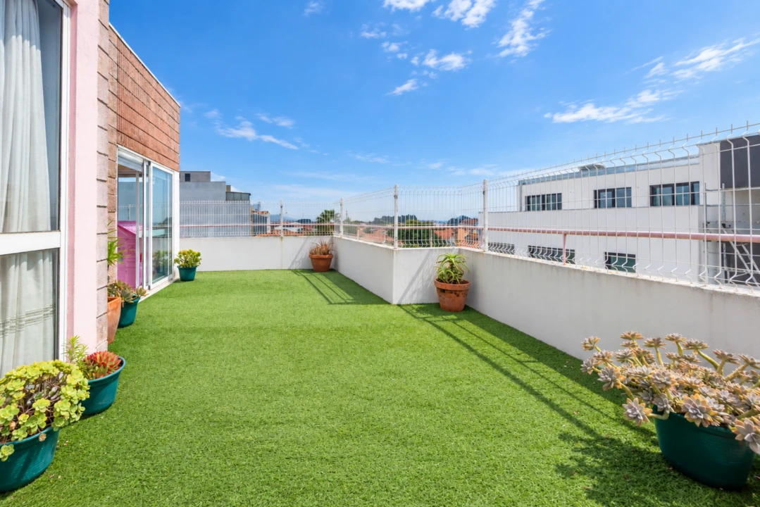 Apartamento T2 para Venda em Rio Tinto Foto 3