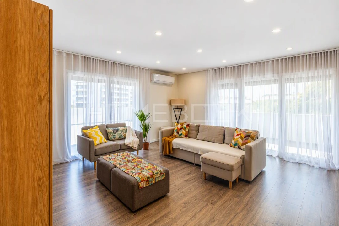 Apartamento T3 para Venda em Camarate, Unhos e Apelação Foto 2