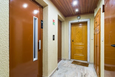 Apartamento T3 para Venda em Agualva e Mira-Sintra