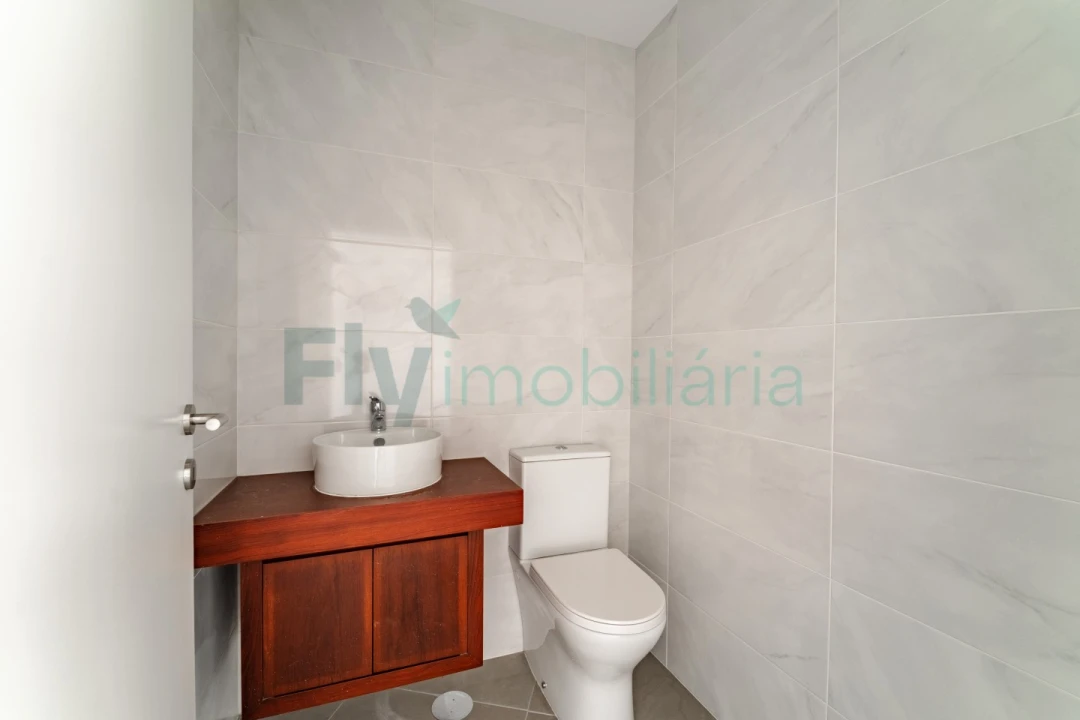 Loja para Arrendamento em Caldas de Vizela (São Miguel e São João) Foto 14