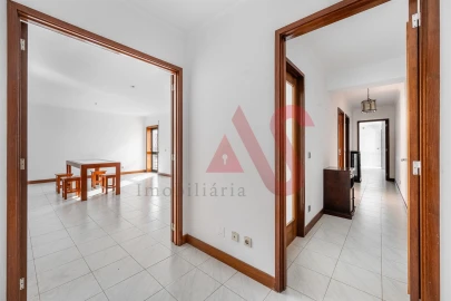 Apartamento T2 para Venda em Azurem