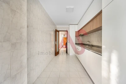 Apartamento T2 para Venda em Azurem