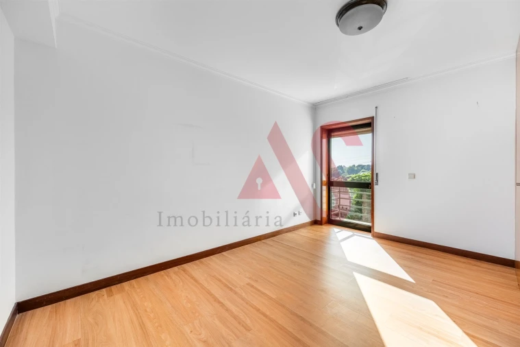 Apartamento T2 para Venda em Azurem Foto 15