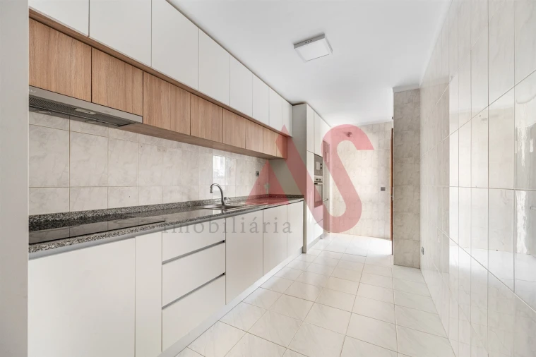 Apartamento T2 para Venda em Azurem Foto 9
