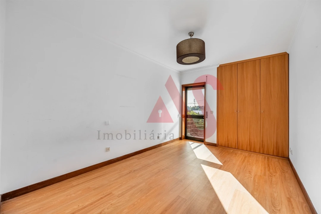 Apartamento T2 para Venda em Azurem Foto 18