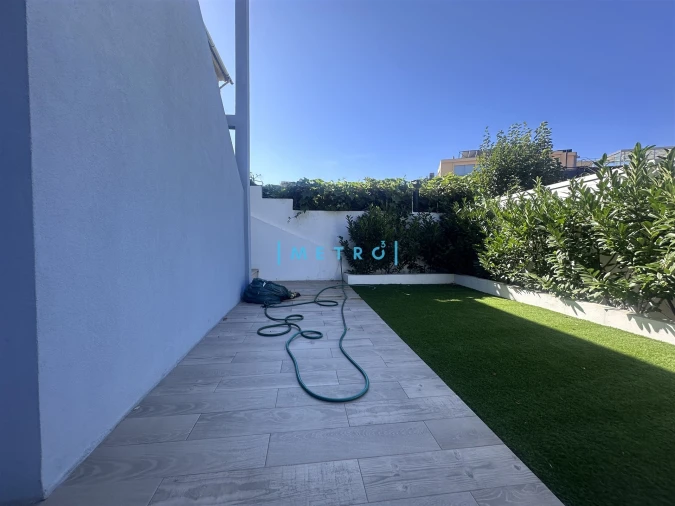 Moradia T2 para Arrendamento em Aldoar, Foz do Douro e Nevogilde Foto 16