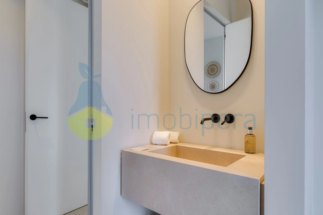 Moradia T3 para Venda em Santa Barbara de Nexe Foto 16