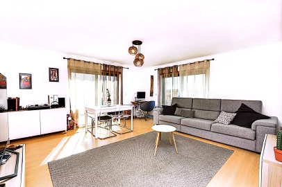 Apartamento T3 para Venda em Milharado