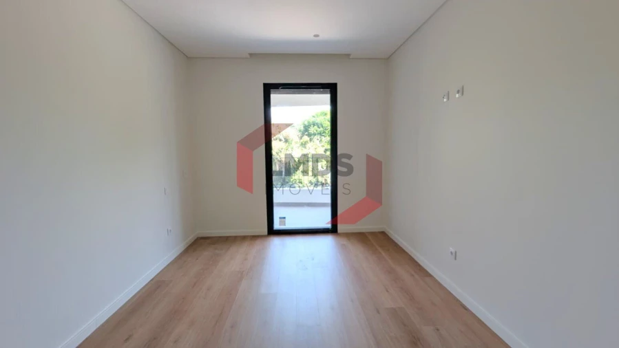 Apartamento T1 para Venda em Ramalde Foto 8
