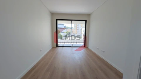 Apartamento T1 para Venda em Ramalde