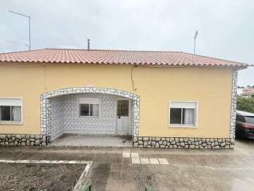 Moradia T3 para Venda em Gambia-Pontes-Alto da Guerra