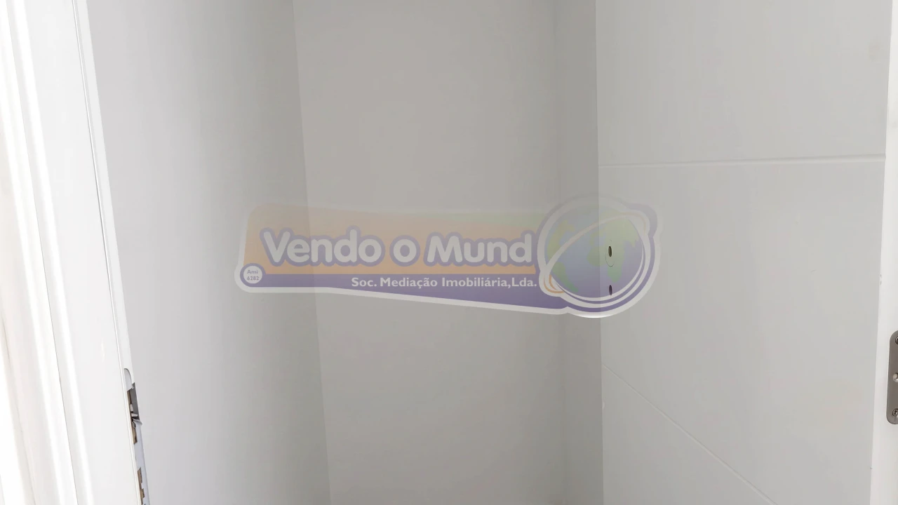 Apartamento T2 para Venda em Cacém e São Marcos Foto 18