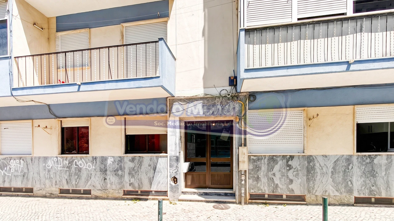 Apartamento T2 para Venda em Cacém e São Marcos Foto 1