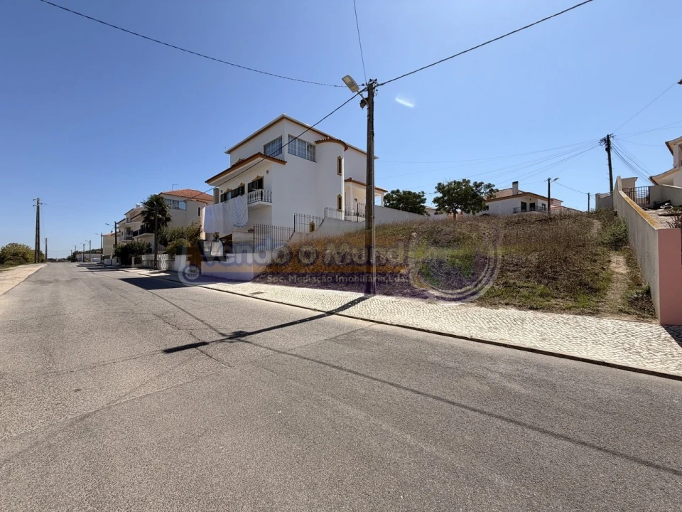 Terreno para Venda em Samora Correia Foto 1