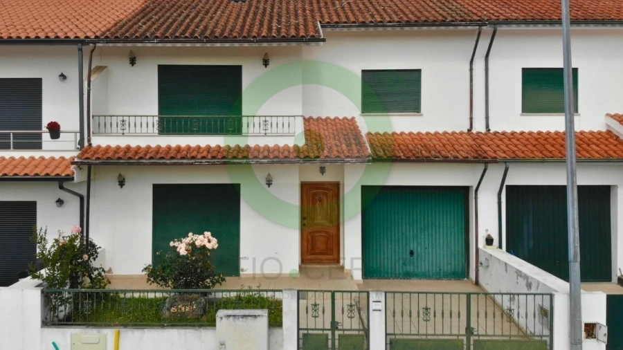 Moradia T4 para Venda em Valpaços e Sanfins