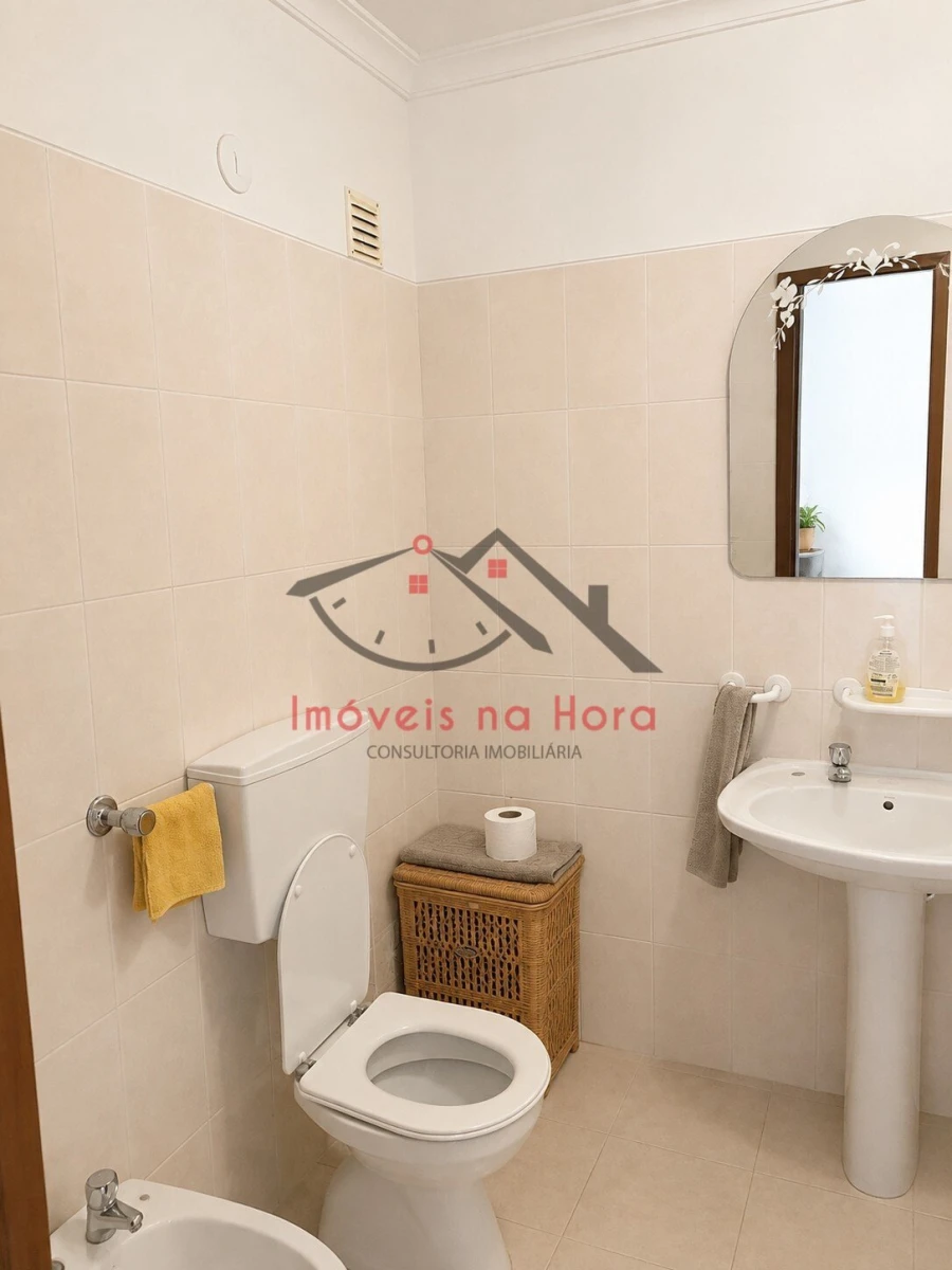Apartamento T2 para Venda em Camarate, Unhos e Apelação Foto 6