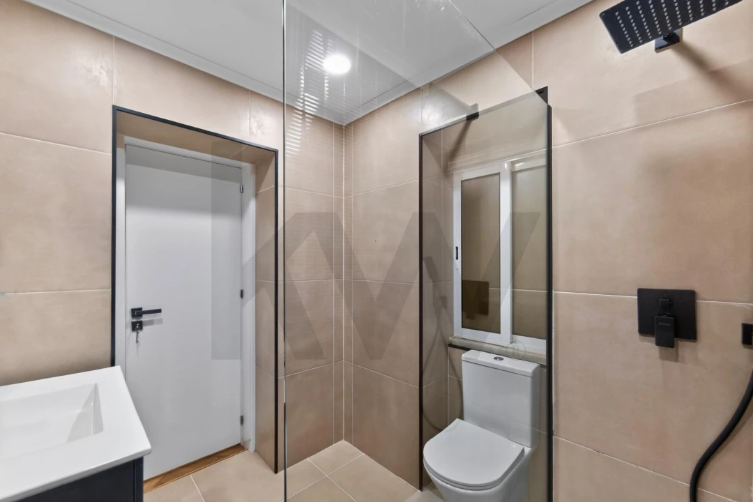 Apartamento T2 para Venda em Arroios Foto 33