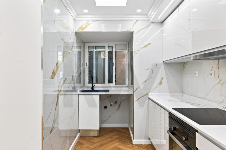 Apartamento T2 para Venda em Arroios Foto 14
