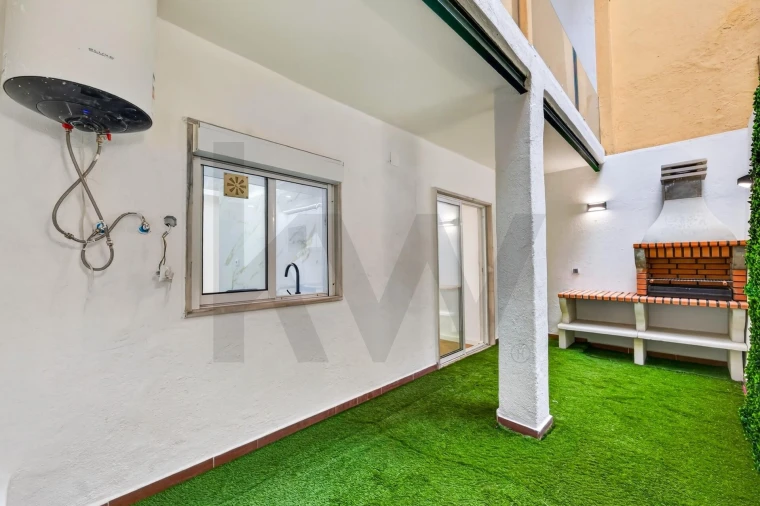 Apartamento T2 para Venda em Arroios Foto 25
