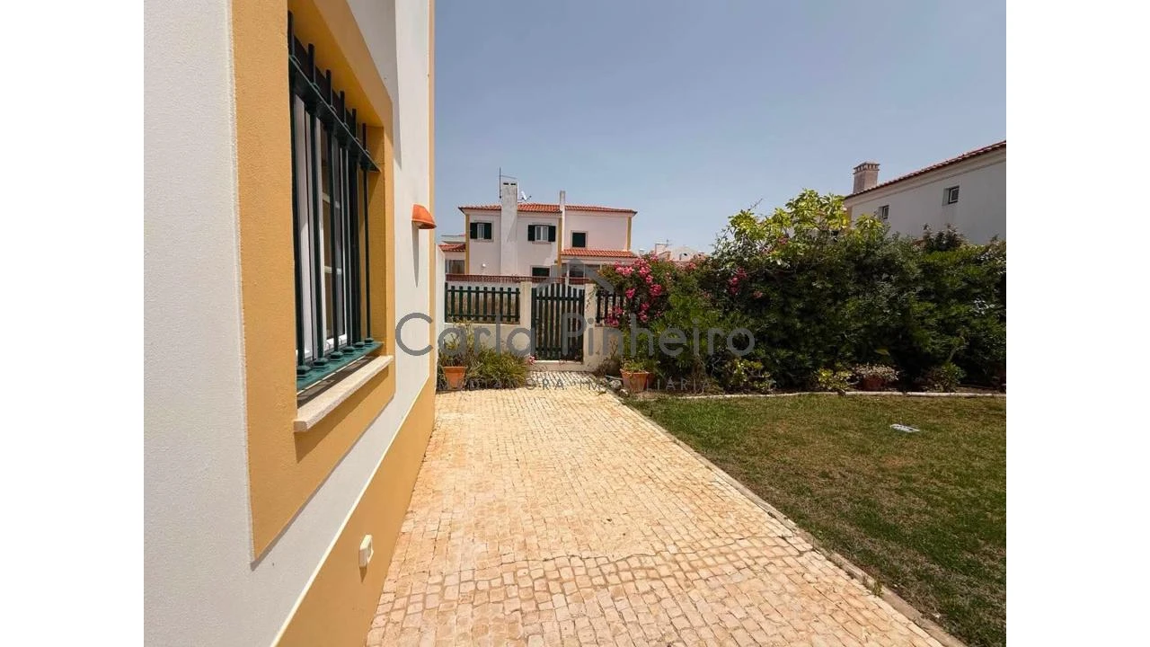Moradia T4 para Venda em Porto Covo Foto 5