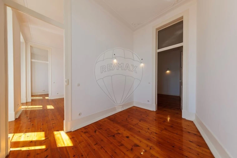 Apartamento T3 para Venda em Santa Maria Maior Foto 7