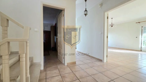 Moradia T4 para Venda em Santa Maria, São Pedro e Matacães