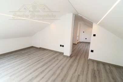 Apartamento T2 para Venda em Ramalhal