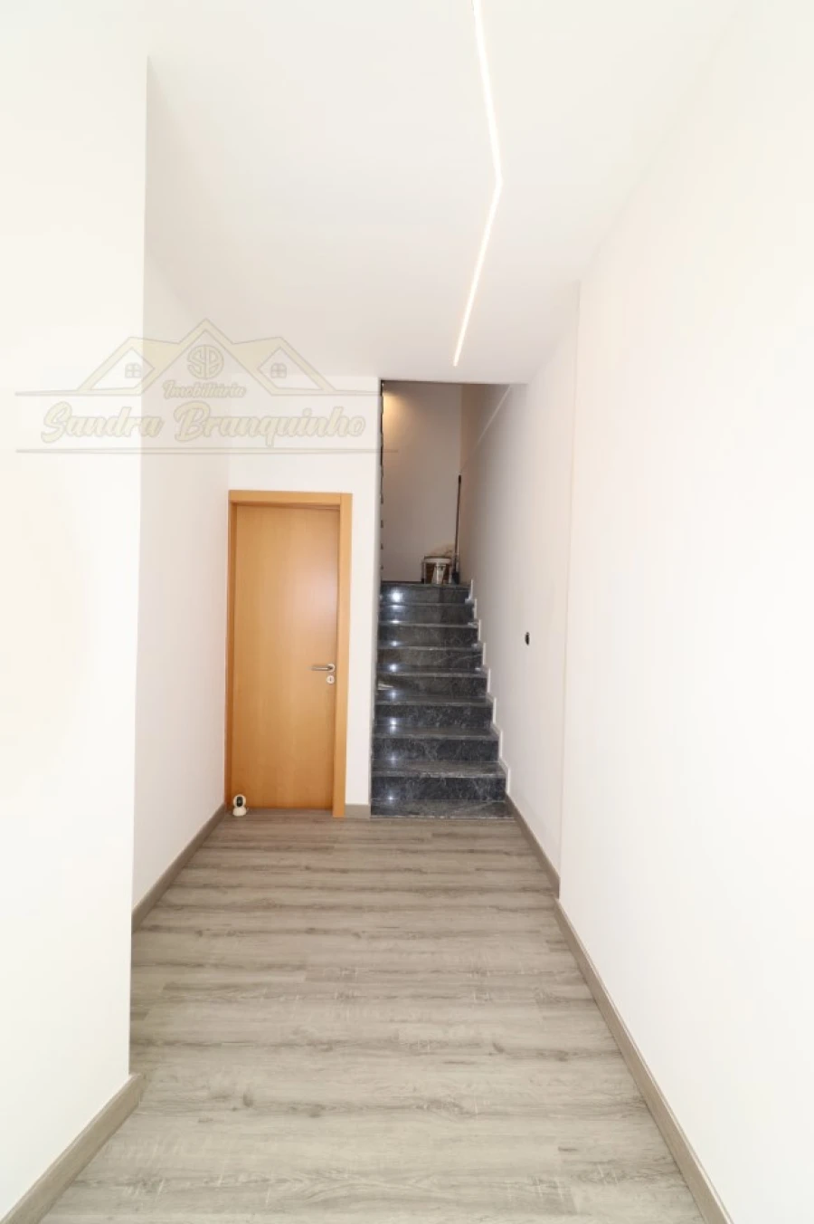 Apartamento T2 para Venda em Ramalhal Foto 2