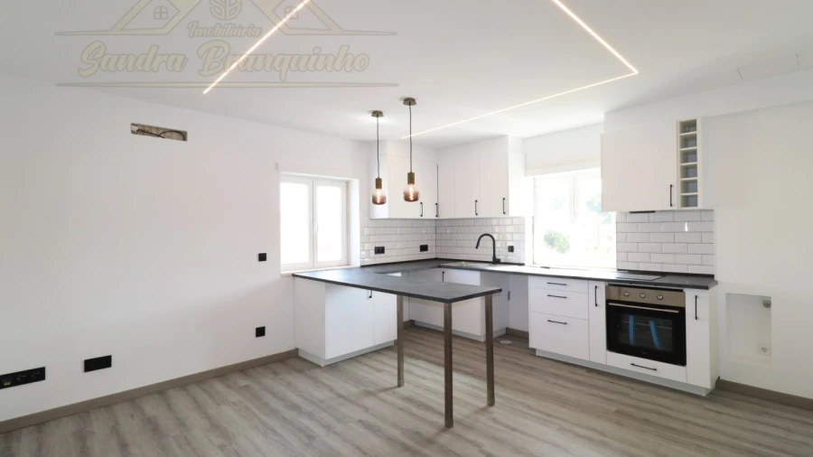 Apartamento T2 para Venda em Ramalhal