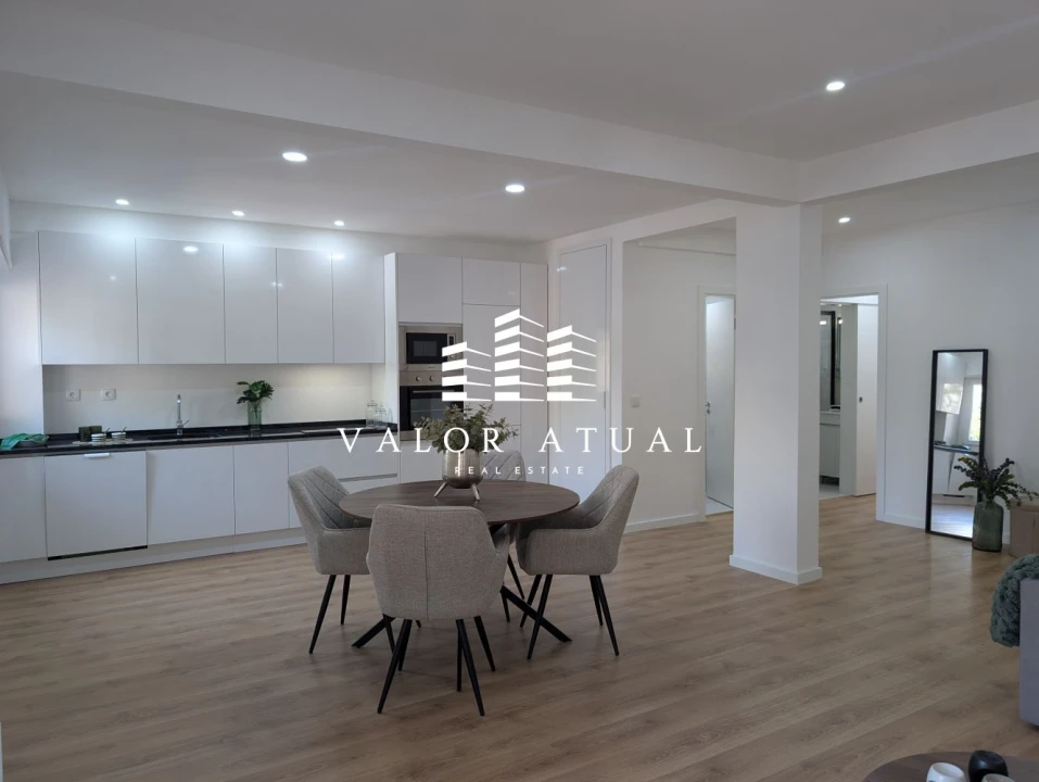 Apartamento T3 para Venda em Benfica Foto 1
