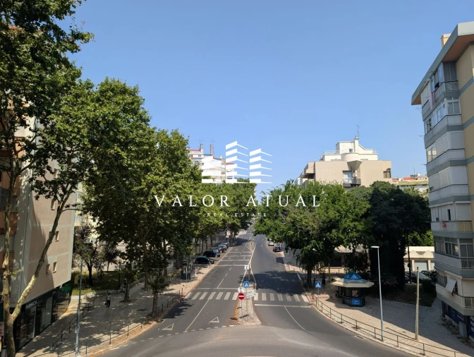Apartamento T3 para Venda em Benfica Foto 11