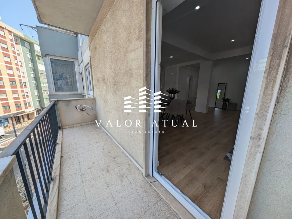 Apartamento T3 para Venda em Benfica Foto 14