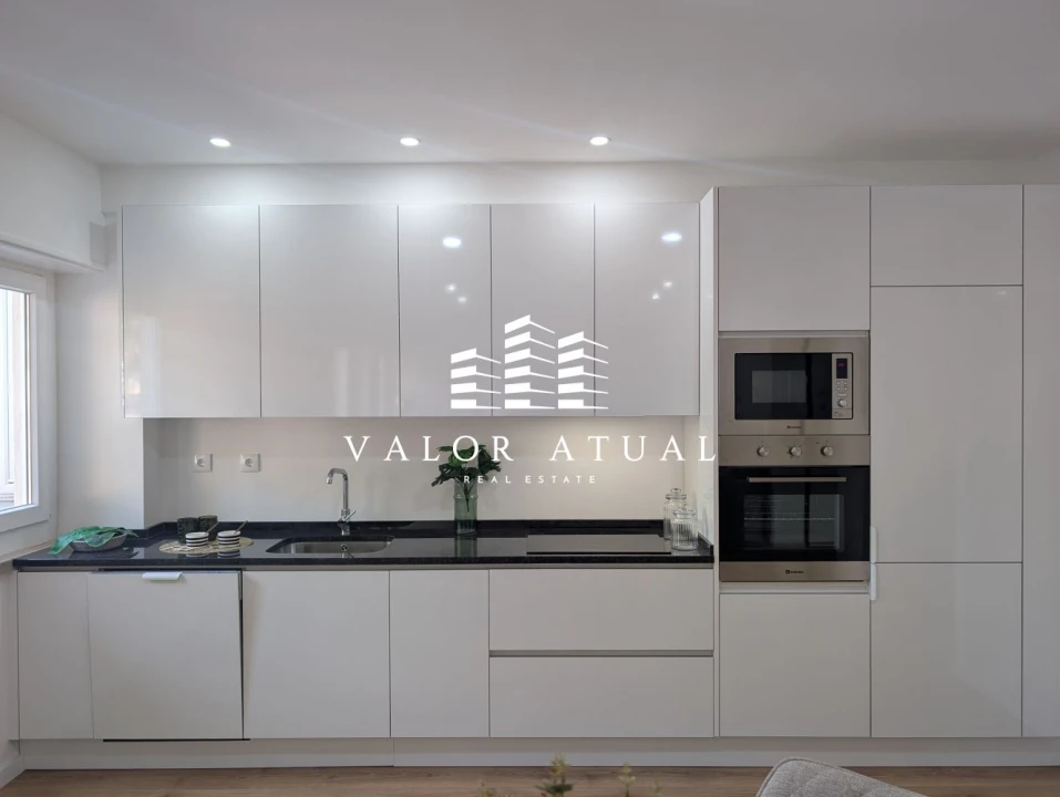 Apartamento T3 para Venda em Benfica Foto 3