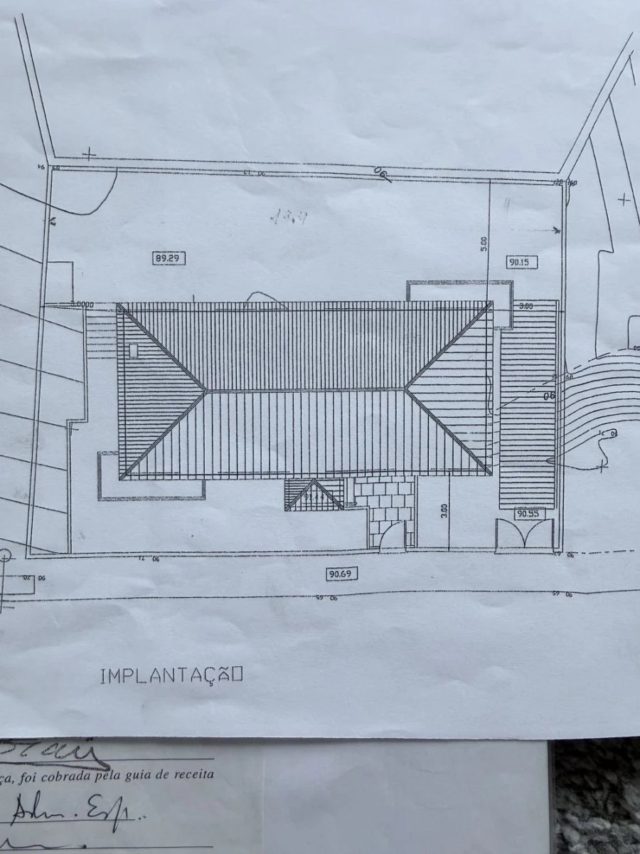 Moradia T5 para Venda em Carnaxide e Queijas Planta 5