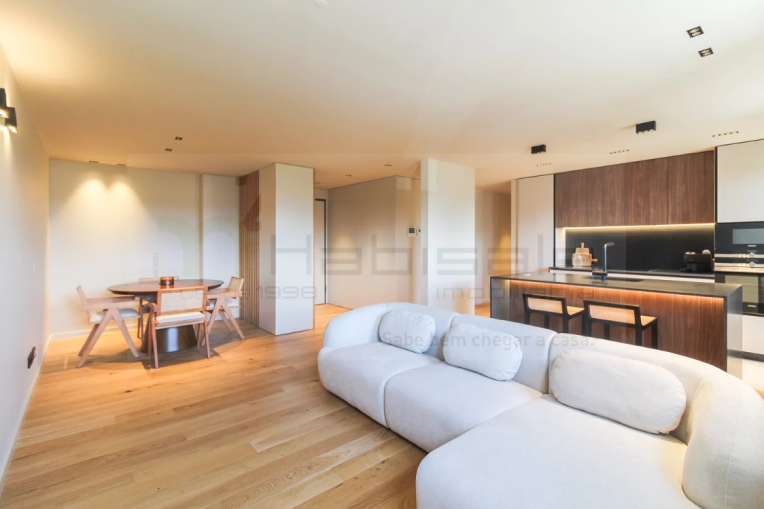 Apartamento T2 para Venda em Ramalde Foto 6