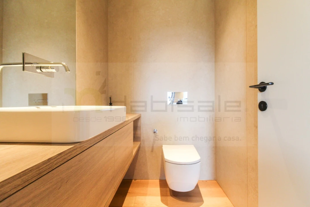 Apartamento T2 para Venda em Ramalde Foto 18