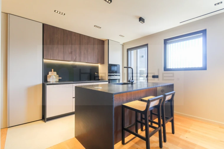 Apartamento T2 para Venda em Ramalde Foto 8