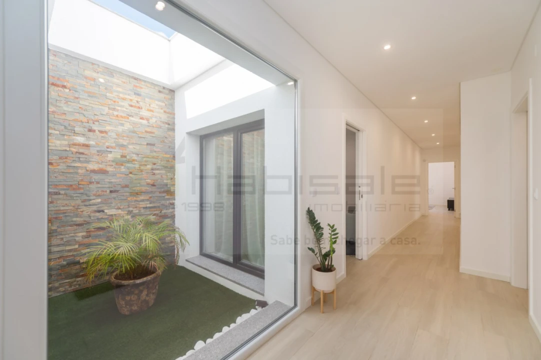 Moradia T4 para Venda em Fernao Ferro Foto 32