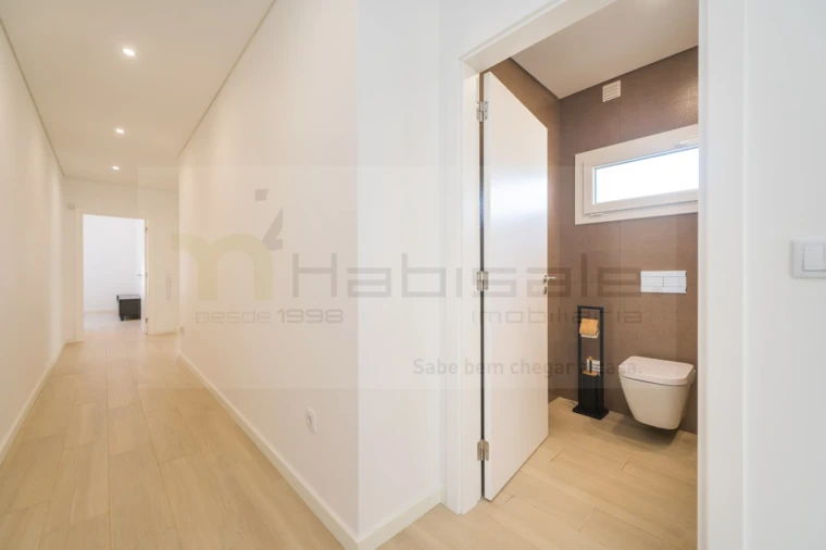 Moradia T4 para Venda em Fernao Ferro Foto 35