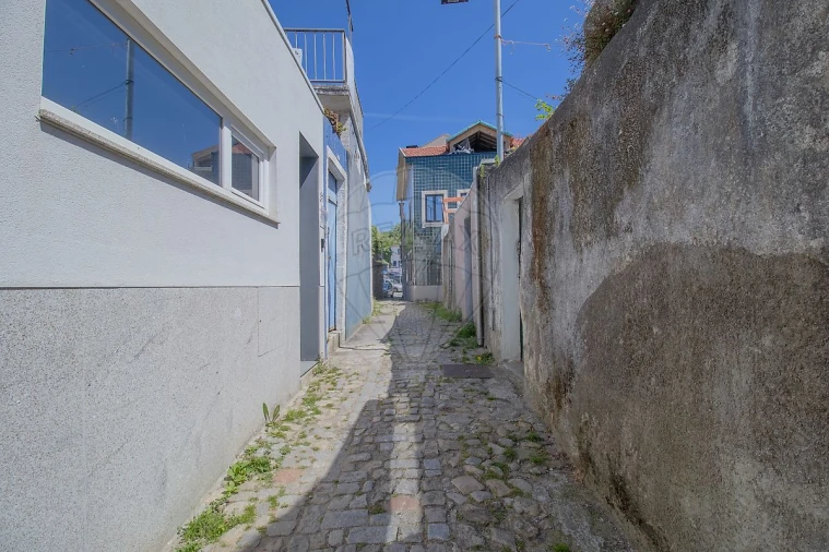 Prédio para Venda em Lordelo do Ouro e Massarelos Foto 2