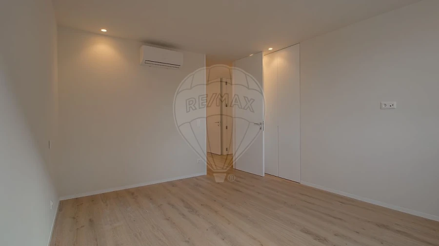 Apartamento T2 para Venda em Mafamude e Vilar do Paraíso
