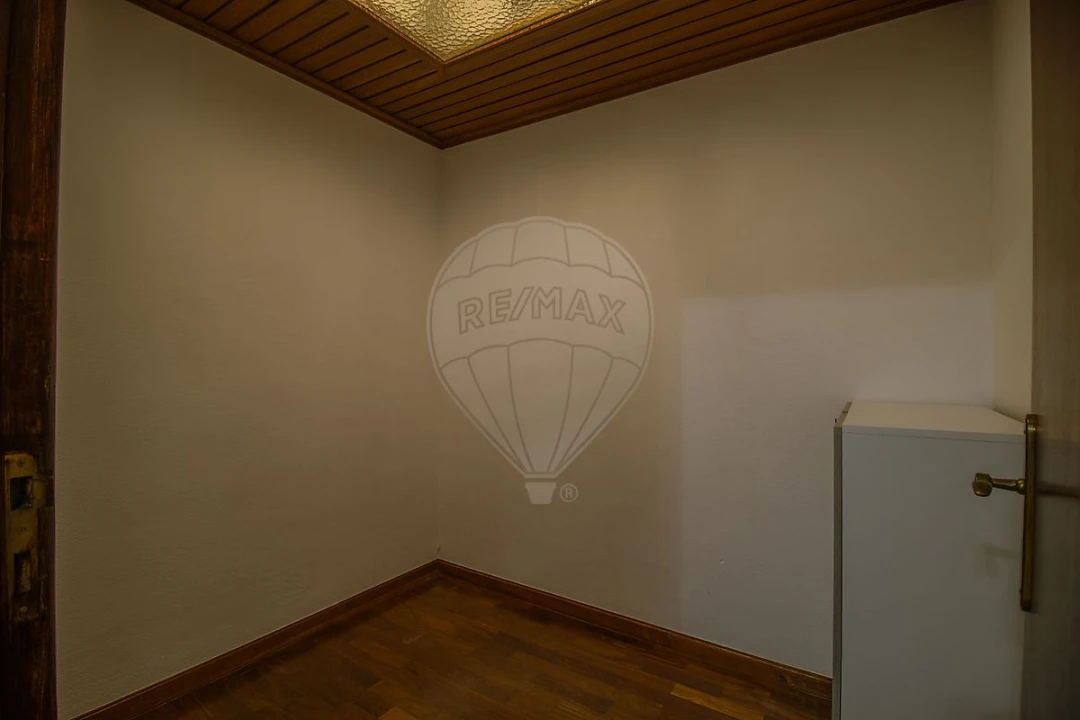 Apartamento T2 para Venda em Mafamude e Vilar do Paraíso Foto 6