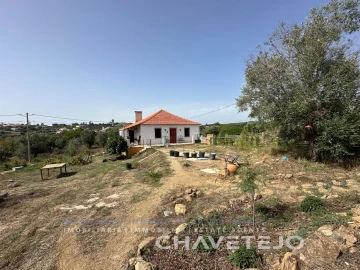 Quinta T4 para Venda em Serra e Junceira