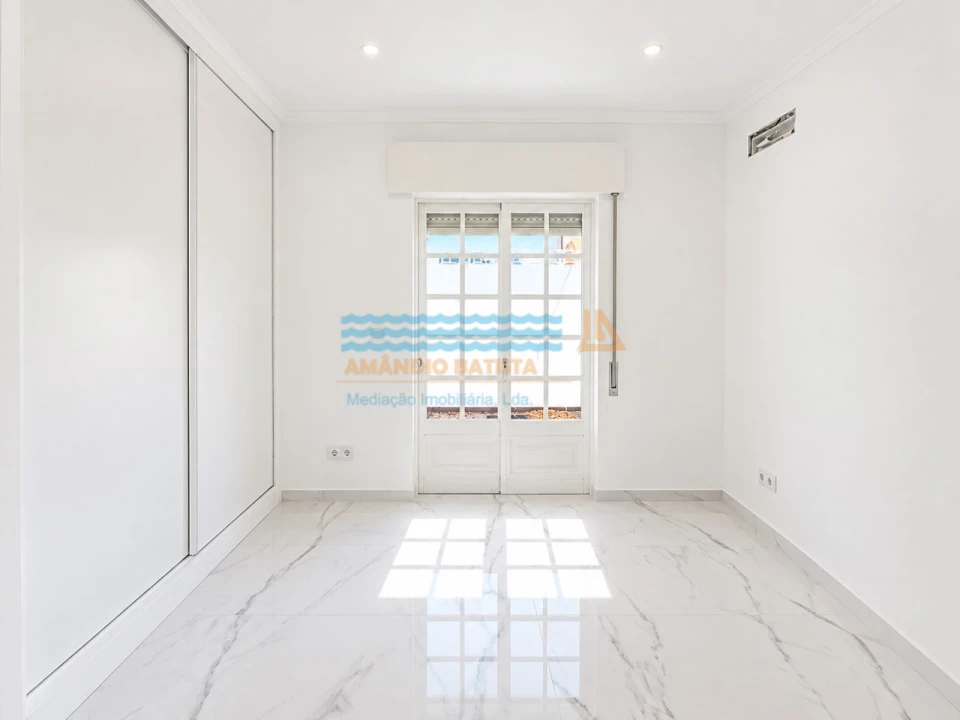 Apartamento T3 para Venda em Conceição e Cabanas de Tavira Foto 4